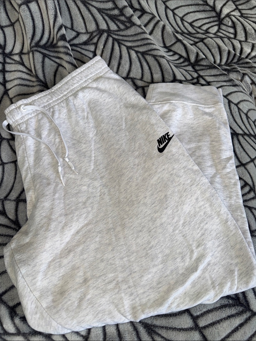 Nike Women’s Lightweight Heather Gray Jogger Sweatpants - Size XXL